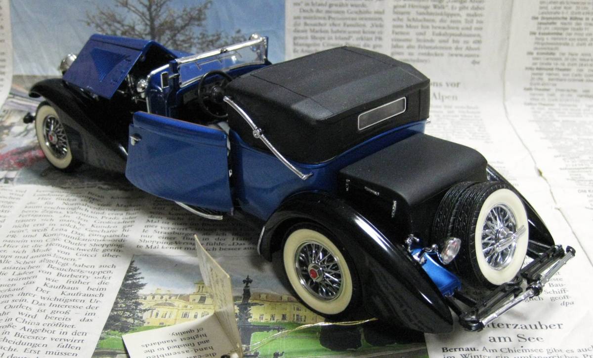 Franklin Mint 1933 Duesenberg J Victoria, Blue, 1:24 Scale