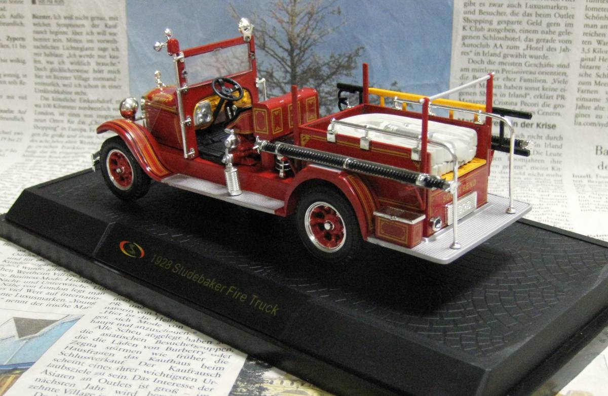 * out of print *Signature Models*1/32*1928 Studebaker Fire Truck* fire-engine ≠ Franklin Mint 