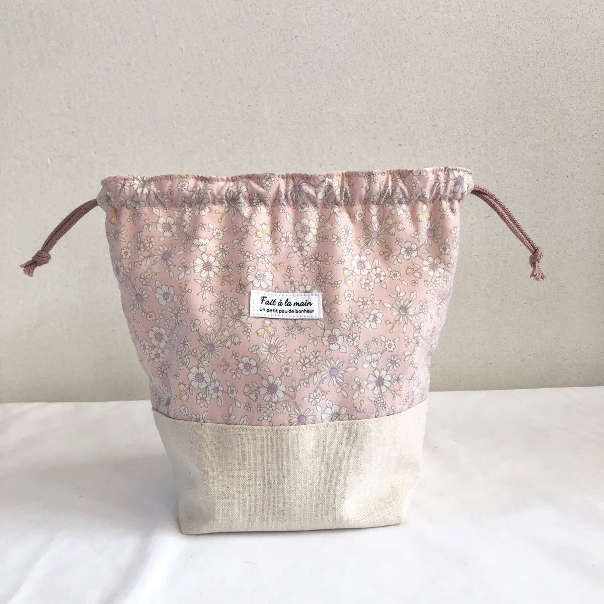 小花柄×ピンク　スープジャー巾着　ランチバッグ　お弁当袋　小物入れ　バッグの整理に