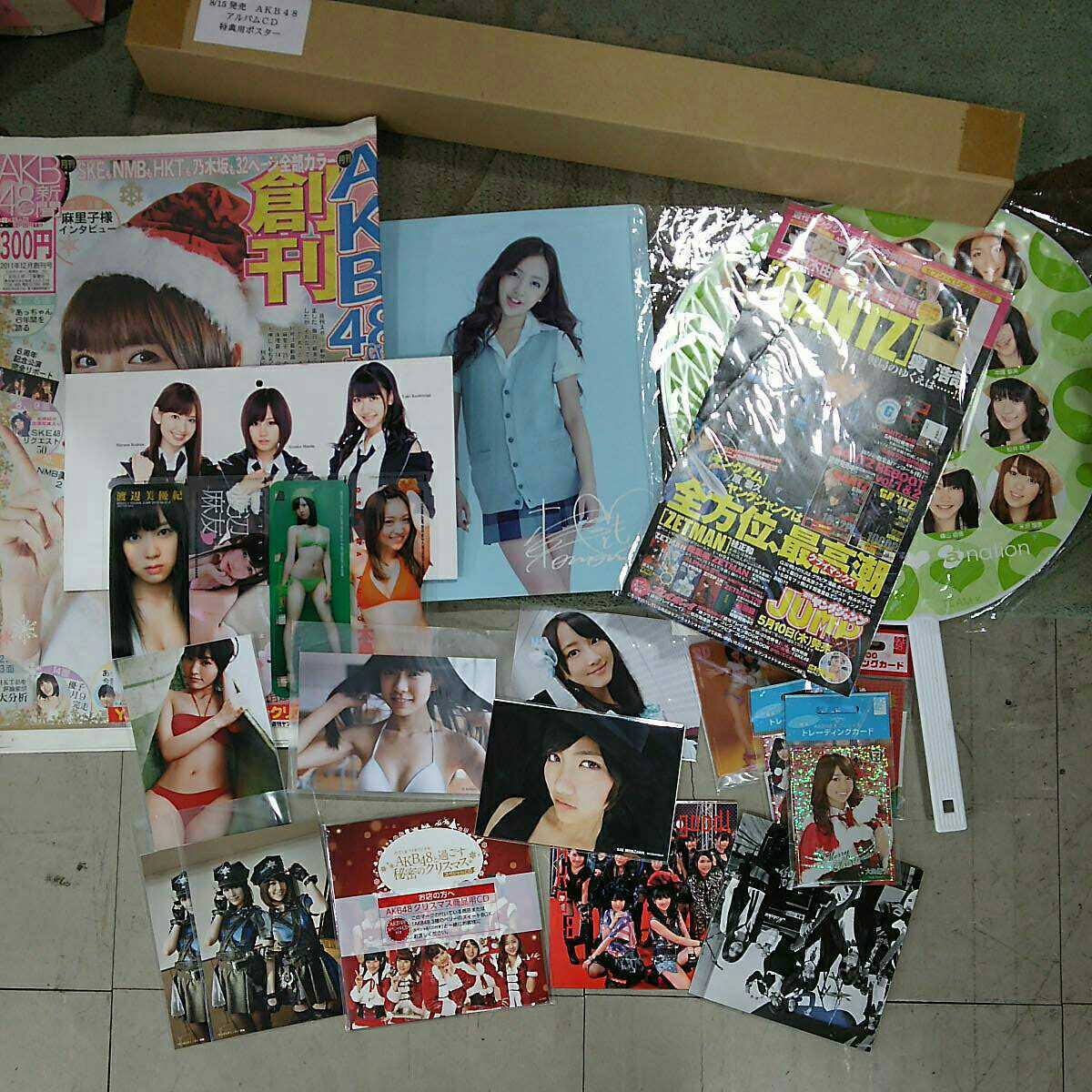 AKB48 DVD CD 雑誌 グッズなど まとめて セット アイドル 秋元康 中古 開封済み 長期保管の画像8