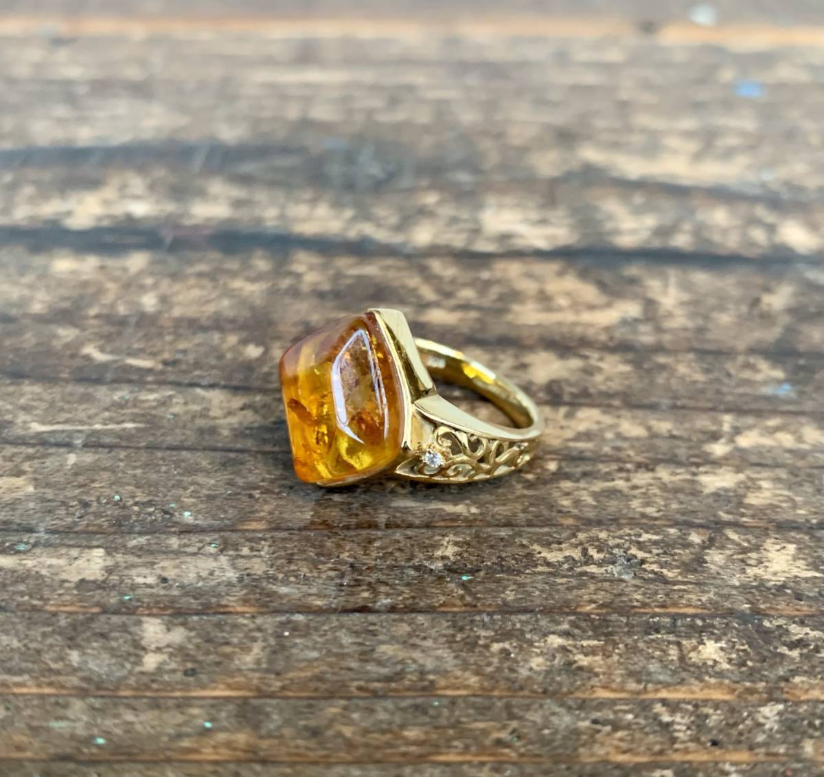 ☆ジュエリー☆琥珀☆アンバー☆ダイヤモンド☆0.02ct☆K18☆イエロー