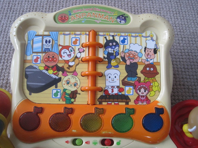  Anpanman *....... board * piano * picture book * Mike *.* music * English 