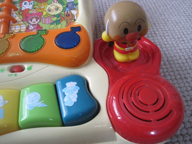  Anpanman *....... board * piano * picture book * Mike *.* music * English 