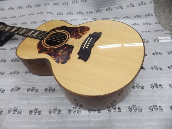 レア生産完了品　中古美品　日本製 Morris モーリス オール単板 ダブルピックガード MJ-112TH アコースティックギター　弦高低めでオススメ_画像2
