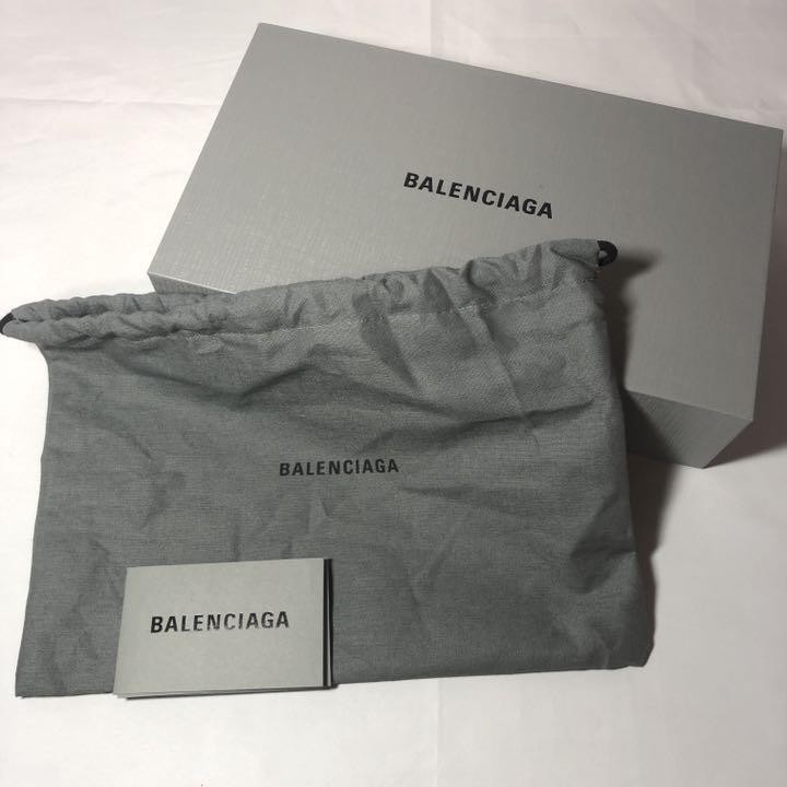 BALENCIAGA バレンシアガ Villeフォン ウォレット・オン・チェーン