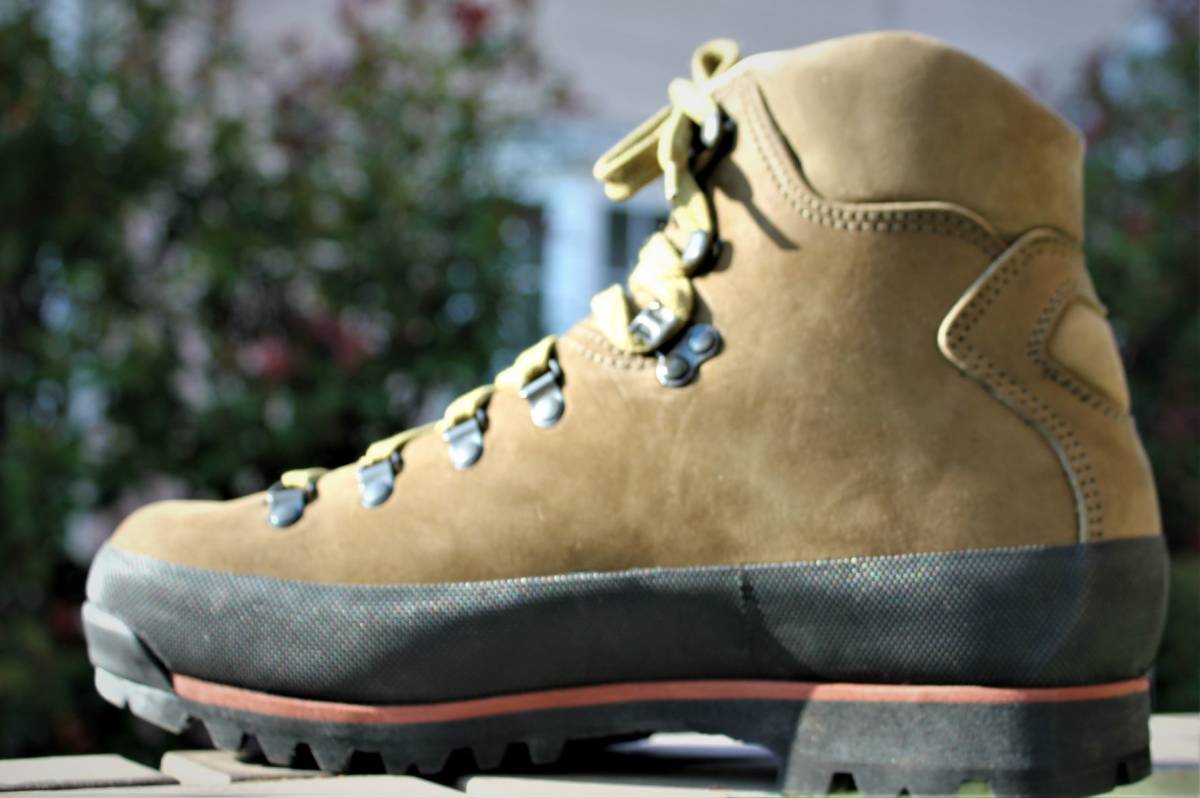『 DOLOMITE 』ドロミテ URALI-G 26.0cm 登山靴 イタリア製