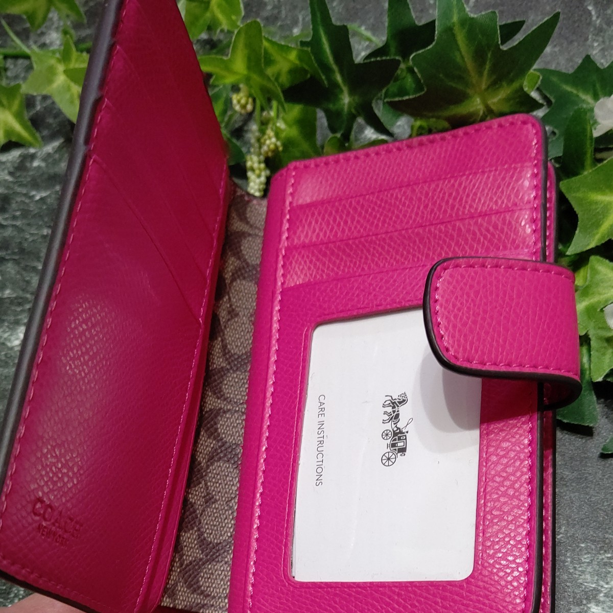新品/未使用COACHコーチ折財布 ミディアムコーナージップウォレット