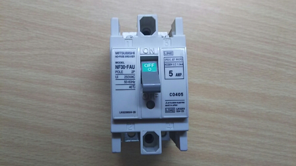 S246 三菱 NF30-FAU 中古保管品_画像1
