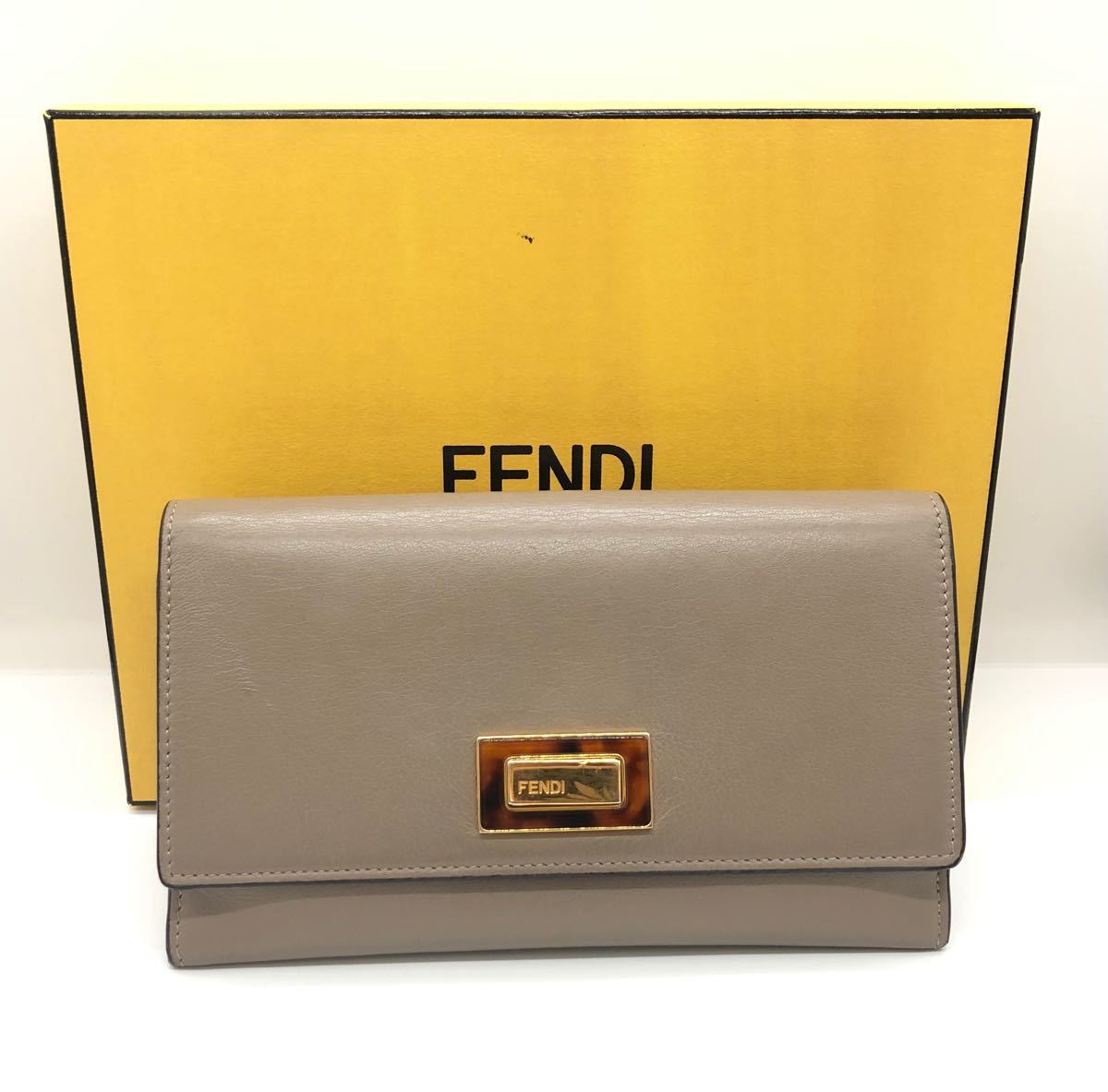 ■美品■フェンディ/ピーカブー/二つ折り財布/セレリア/FENDI/グレージュ