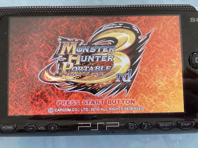21-PSP-275　プレイステーションポータブル　モンスターハンターポータブル 2ndG 3rd the Best版　セット　動作品　PSP