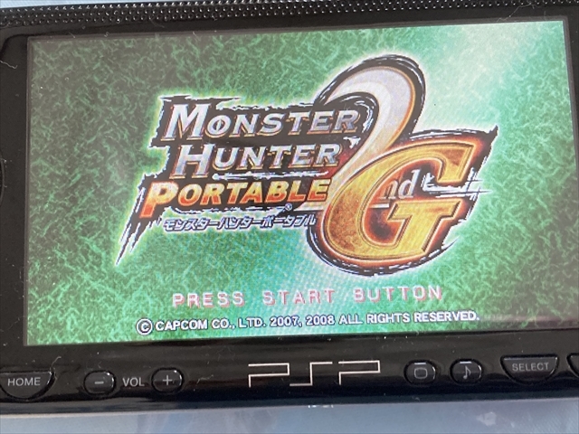 21-PSP-379　プレイステーションポータブル　モンスターハンターポータブル 2nd G the Best版, 3rd 　2本セット　動作品　PSP