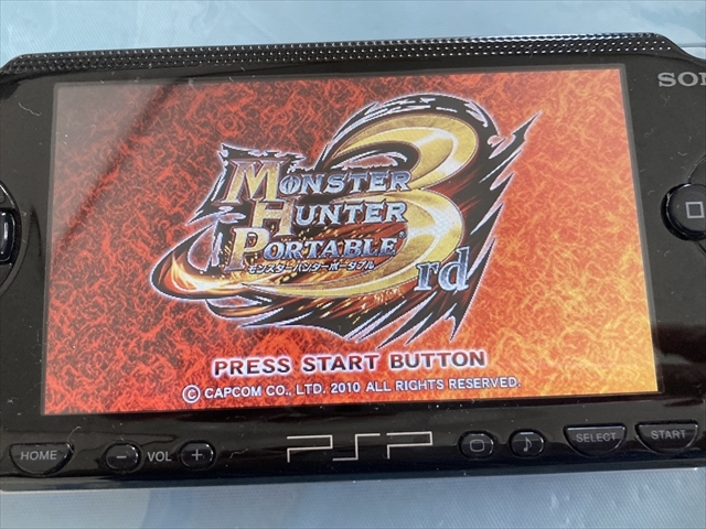 21-PSP-380　プレイステーションポータブル　モンスターハンターポータブル 2nd G the Best版, 3rd 　2本セット　動作品　PSP