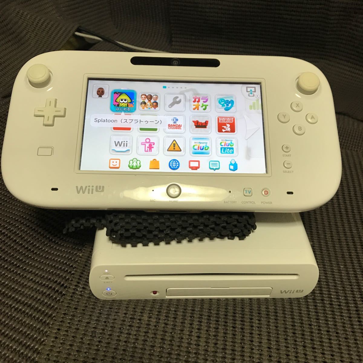 Wii U 32GB  本体とゲームパットのみ　sports lite内蔵　250.491