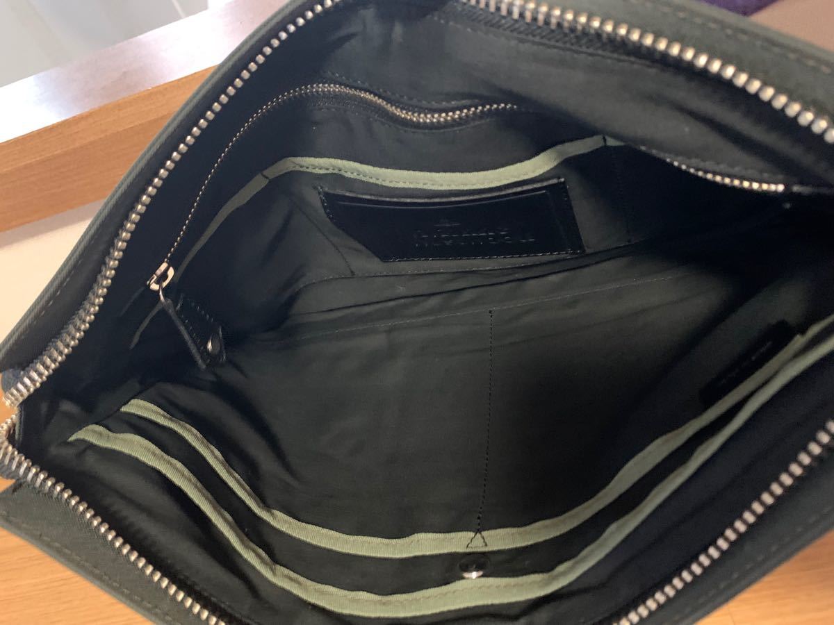 Vivienne Westwood ヴィヴィアンウエストウッド クラッチバッグ Vivienne Westwood ヴィヴィアンウエストウッド クラッチバッグ