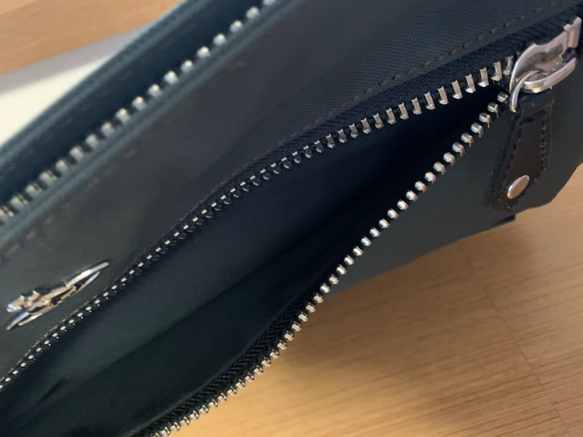 Vivienne Westwood ヴィヴィアンウエストウッド クラッチバッグ Vivienne Westwood ヴィヴィアンウエストウッド クラッチバッグ