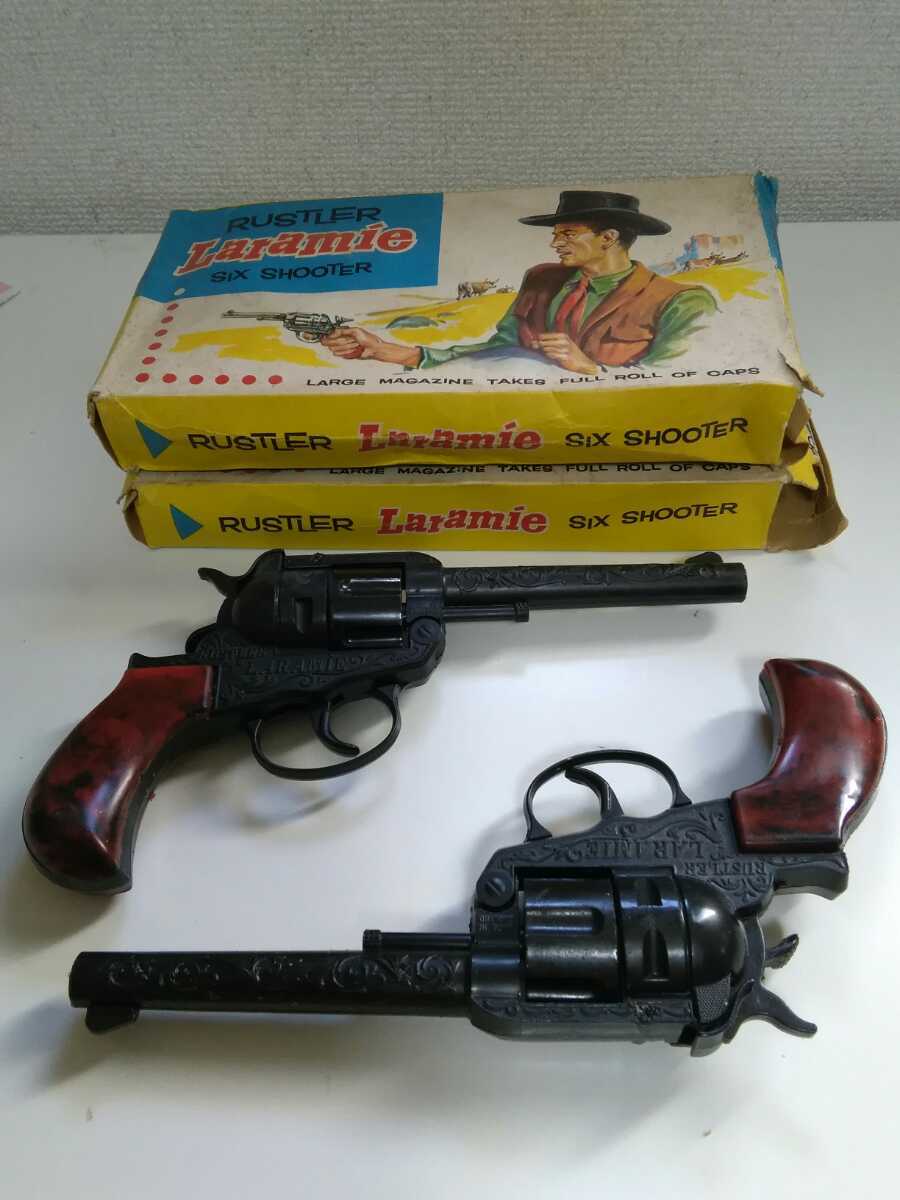 トイガン Rustler Laramie six shooter セット商品 mpcp.kp.gov.pk