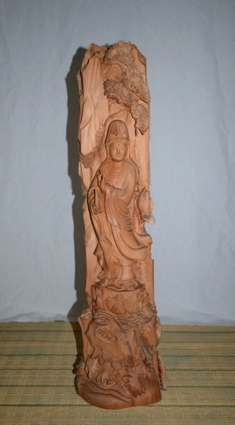 滴水聖観音像 （水滴観音） オーストラリア白檀 高さ約71㎝ 一本彫り 仏像 木製　彫刻 仏教美術 長期保管品 【e1-t-28】