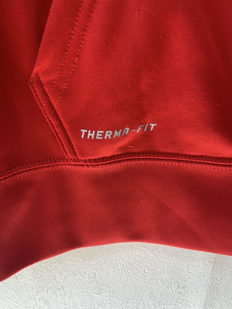 【人気】NIKE/ナイキ　トレーナー　キッズ　Ｌ　赤／レッド 　THERMA FIT　迷彩　スポーツ　　K1178_画像2