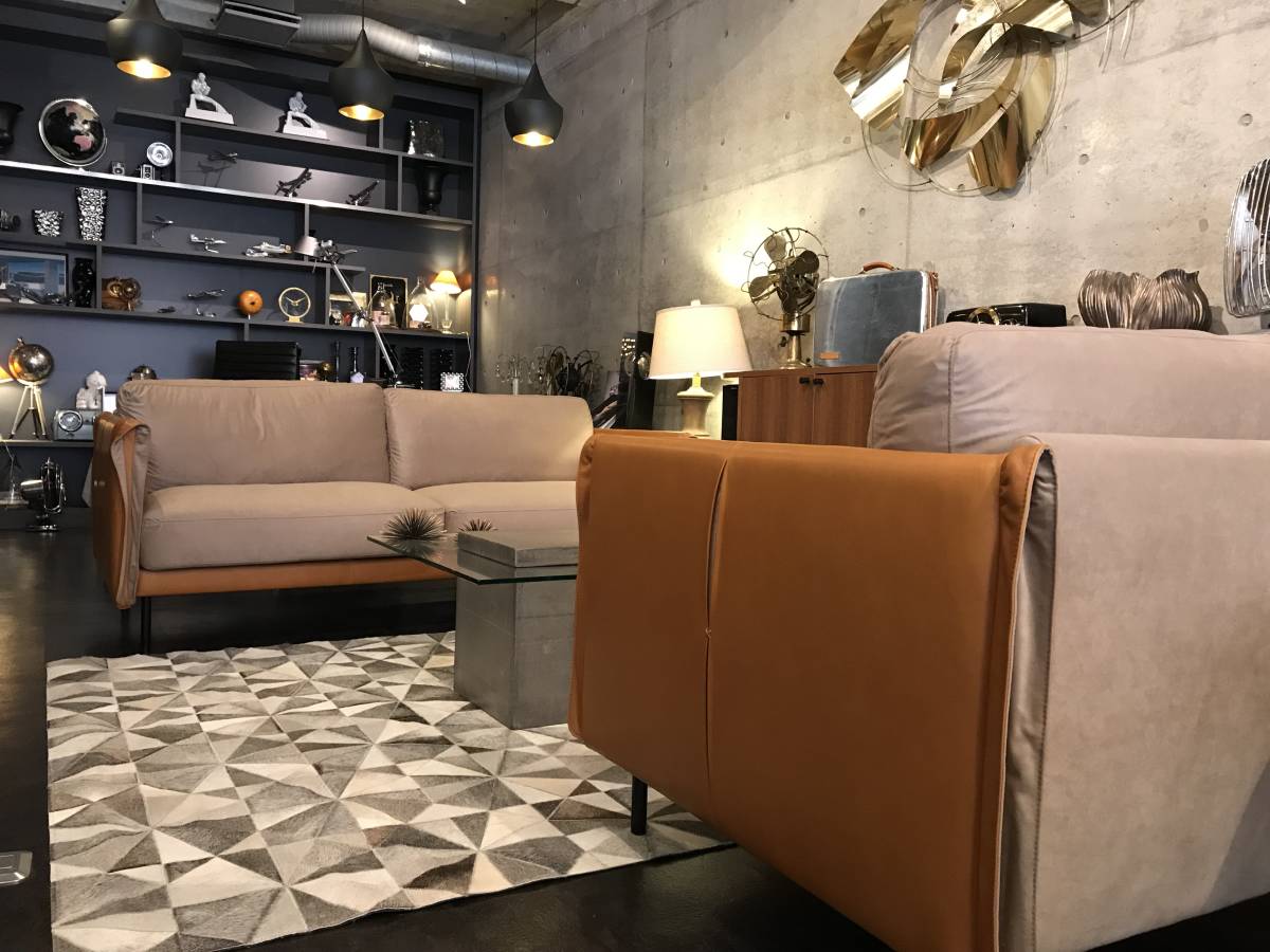 Yahoo!オークション - 展示格安 Bella Sofa 1P/ロールスロイス本 Yahoo!オークション - 展示格安 Bella Sofa 1P/ロールスロイス本