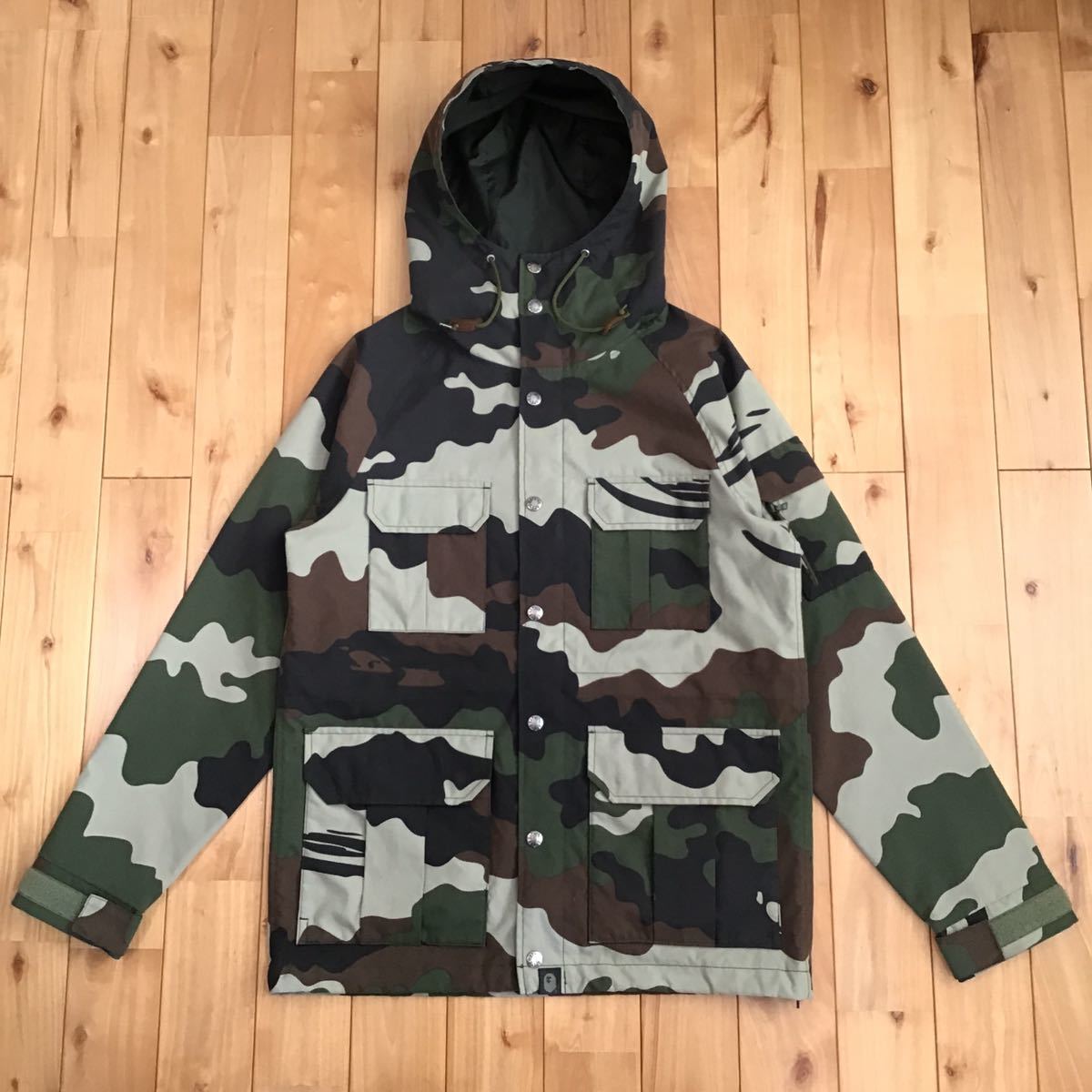 woodland camo hoodie jacket Mサイズ a bathing ape BAPE エイプ ベイプ アベイシングエイプ ナイロン パーカー ジャケット 迷彩 ww52_画像1