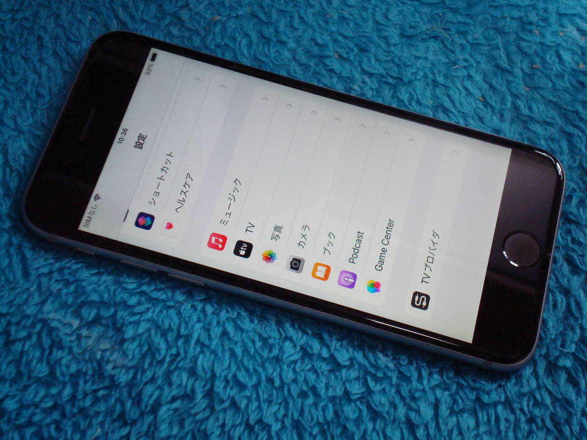 iPhone 6S 64GB SoftBank解除 iOS15.1 バッテリ最大容量77％ 美品 送料無料_画像3
