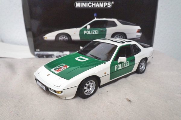 ミニチャンプス ポルシェ 924 1985 1/18 ミニカー