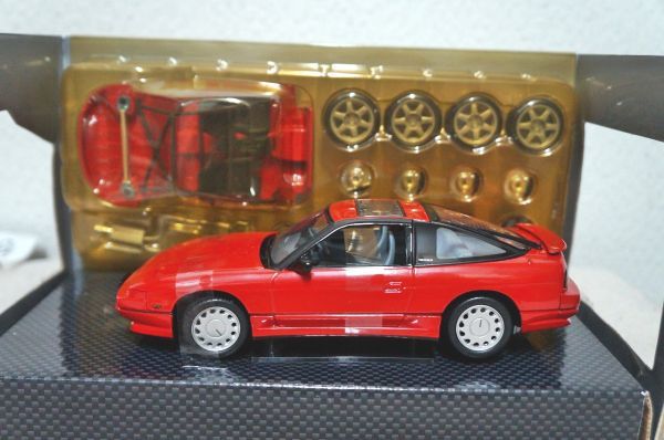 DISM 日産 180SX RS13 前期型 (1990.3~) 1/24 ミニカー