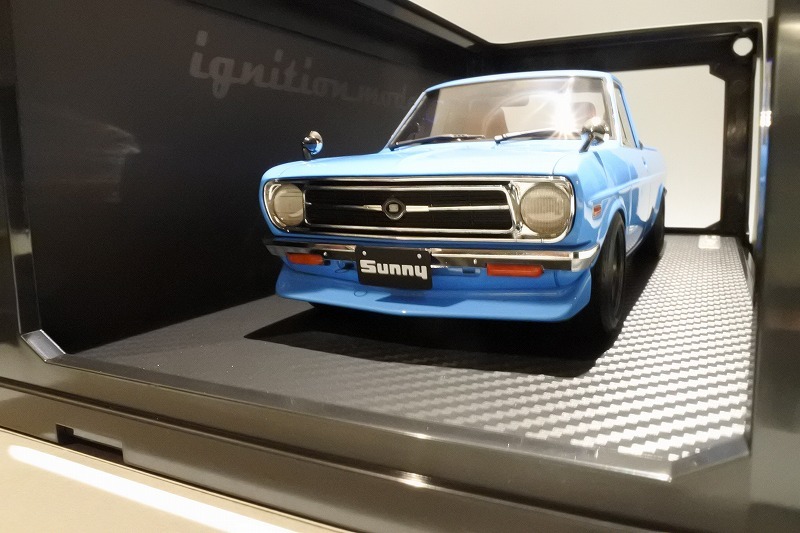  зажигание модель 1/18 Nissan Sunny грузовик длинный (B121) голубой / ограниченный выпуск 140 шт. 