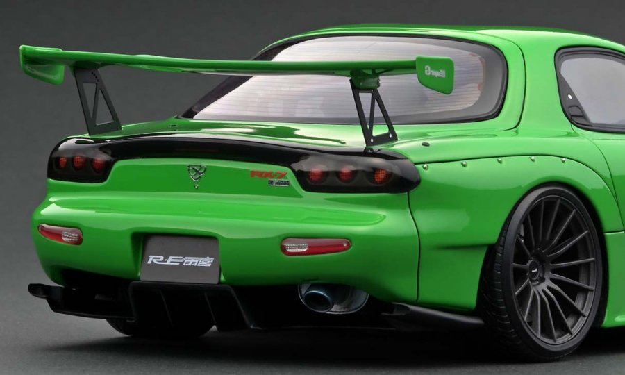 イグニッションモデル1/18 マツダRX-7 (FD3S) RE雨宮グリーン イグニッションモデル1/18 マツダRX-7 (FD3S) RE雨宮グリーン