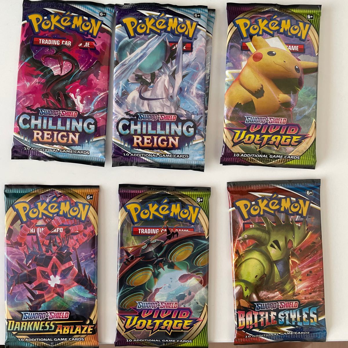 最高の品質の Pokemon 海外版 ポケモンカード Box Collection Ultra Premium Celebrations トレーディングカード