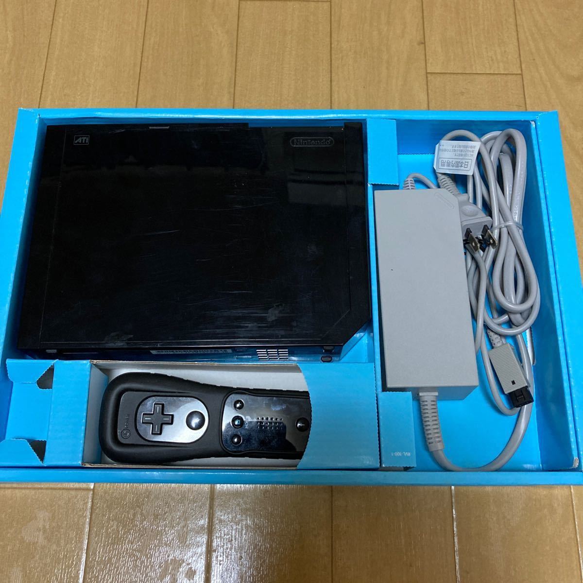 Wii （ウィー） クロ [Wiiリモコンプラス同梱］