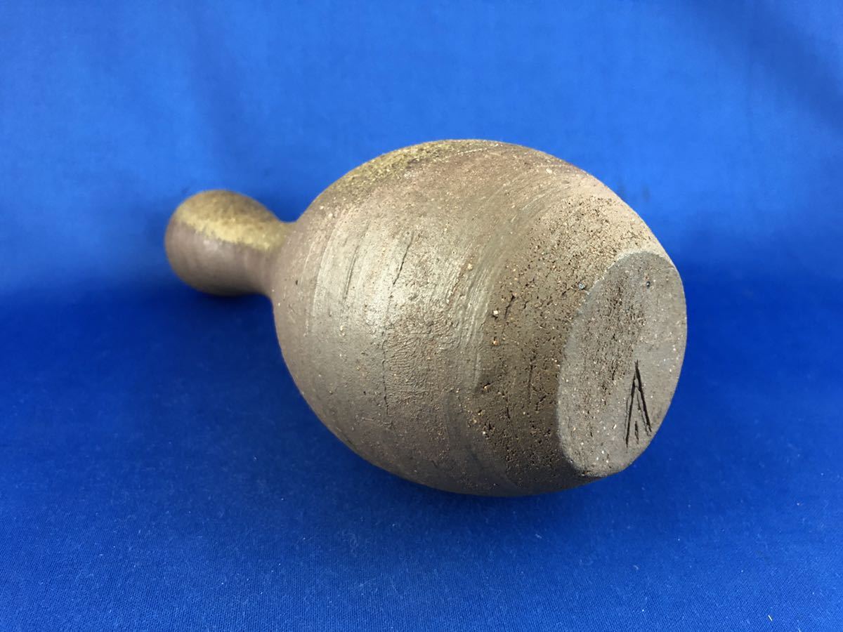 定番好評 ヤフオク! - 人間国宝 備前焼 伊勢崎淳 備前 一輪花生/花入 ... 得価新品