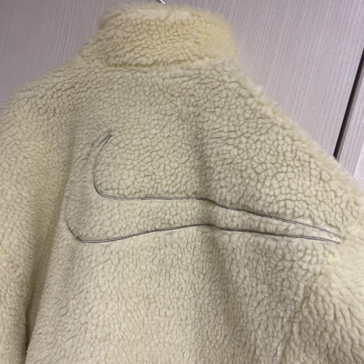 NIKE 新品 刺繍ロゴ ボアジャケット レディース スウォッシュ NIKE 新品 刺繍ロゴ ボアジャケット レディース スウォッシュ