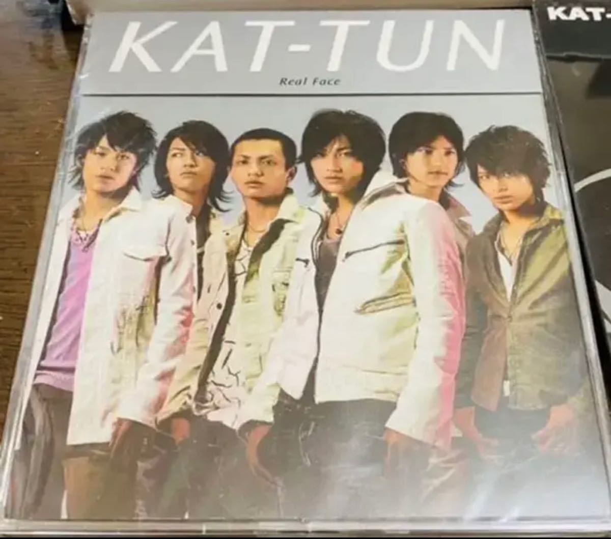 KAT-TUN 赤西仁 7点セット CD 缶バッチ ピンバッチ カレンダー バック ファンクラブ会報 ジャニーズ 公式ライブグッズ