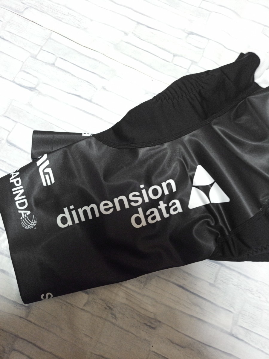 支給品　ビブショーツ　ディメンションデータ　dimension data　自転車　サイクルジャージ　OAKLEY　オークリー