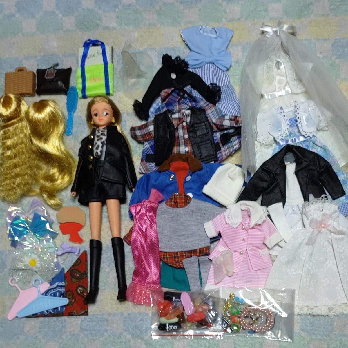 タカラ  ジェニーちゃん人形 ジェニーとお洋服小物のセット