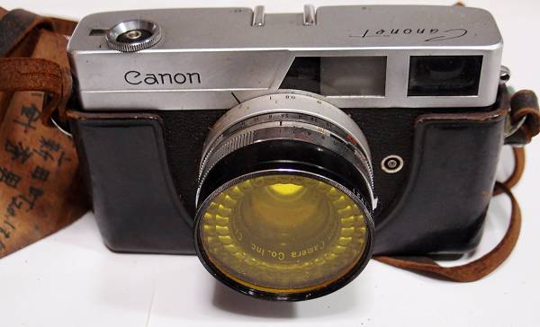 日本最大級 昭和の面影CanonキャノンCanonetキャノネット革ケース付 コンパクトカメラ