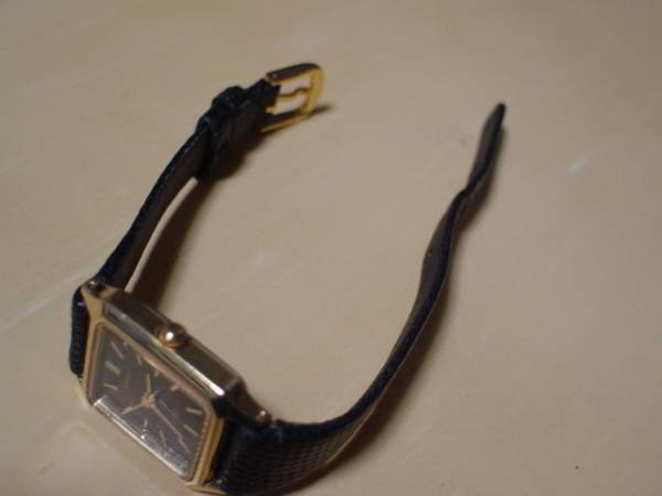珍品　アンティーク　セイコー　SPIRIT　５BAR　女性用腕時計　角型　ブラック_画像2