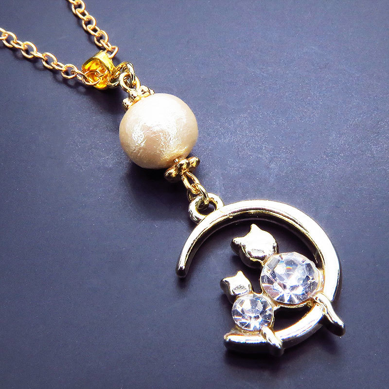  cat. parent .. three day month. ....... motif. necklace Gold color cotton pearl rhinestone 