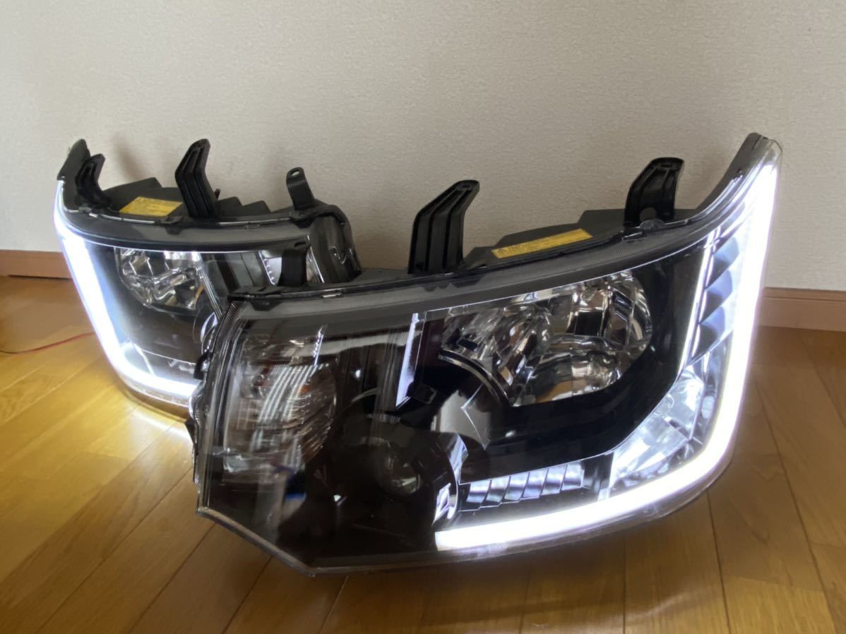 三菱デリカD5ヘッドライト シーケンシャルウィンカー2色発光チューブ