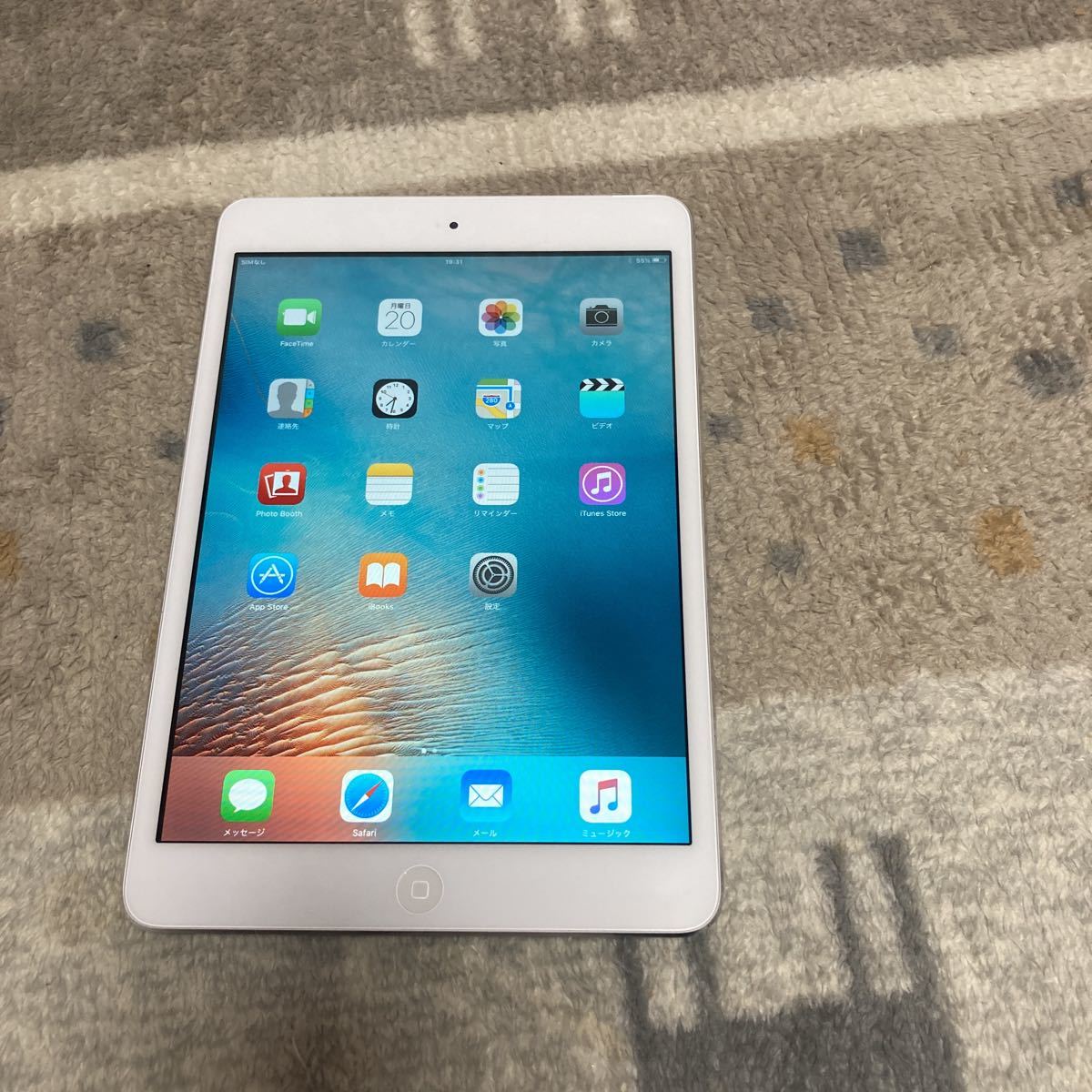 NO.6 【超美品】iPad mini Wi-Fi ＋Cellular 64GB ホワイト&シルバー