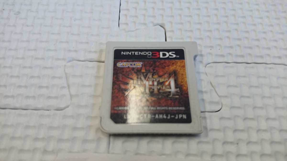 ニンテンドー 任天堂 Nintendo 3 DS ゲーム ソフト MH4 Monster Hunter モンスターハンター モンハン 4 アクション 中古 純正