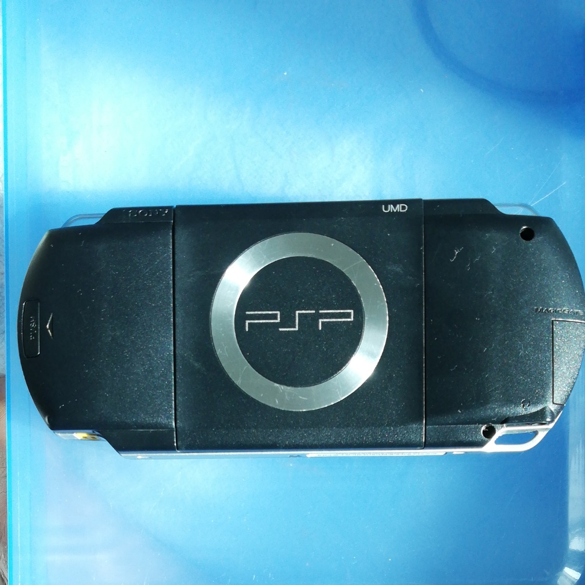 PSP-1000(バッテリー無し！)2Gメモリースティック、ケース！モンハン2ndGソフト付き！