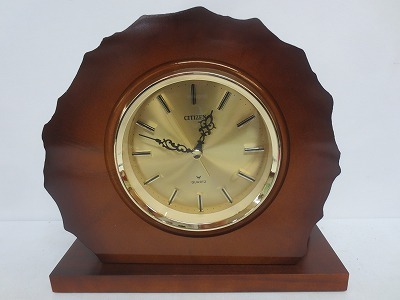 見事な リズム時計　銘木時計　年輪デザイン　置き時計　インテリア　置物　時計　中古品【山賊村◆宅80】◆貴-0372 一般