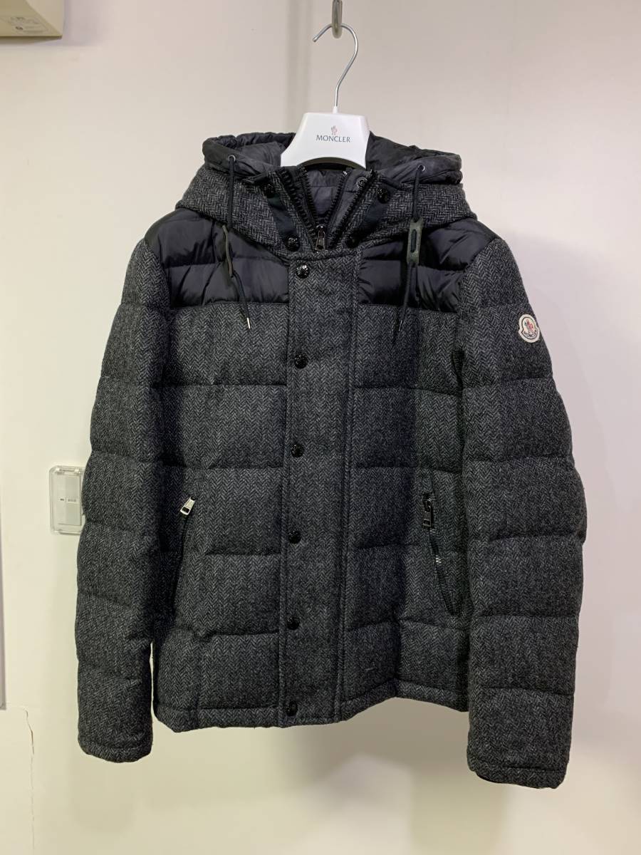超稀少限定別注 モンクレール トゥモローランドエクスクルーシブ 超稀少限定別注 モンクレール トゥモローランドエクスクルーシブ