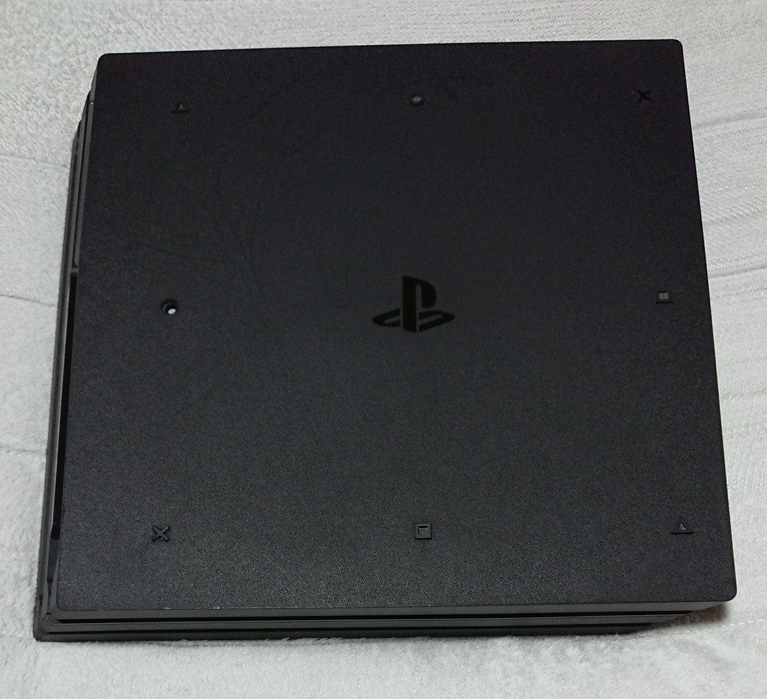 SONY  PlayStation４ Pro CUH-7000B！