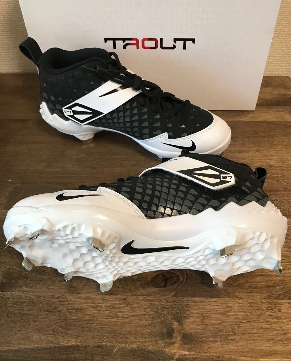 3%OFFクーポン利用でポイント最大8倍相当 26cm NIKE Force Trout 6