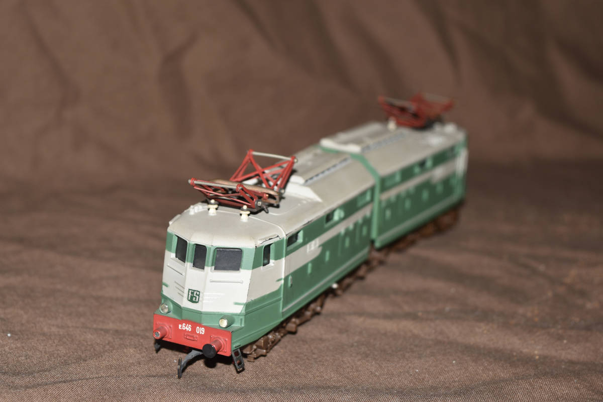 デザインの国　イタリア国鉄E646形電気機関車