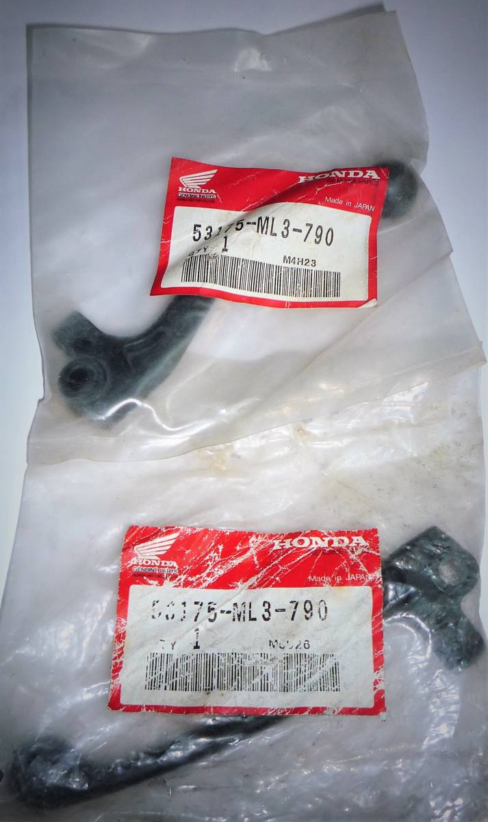 ★新品 ホンダ 純正部品 CR250R/CR125R ブレーキ右レバー 53175-ML3-790 .._画像では複数掲載ですが単品出品対応です。