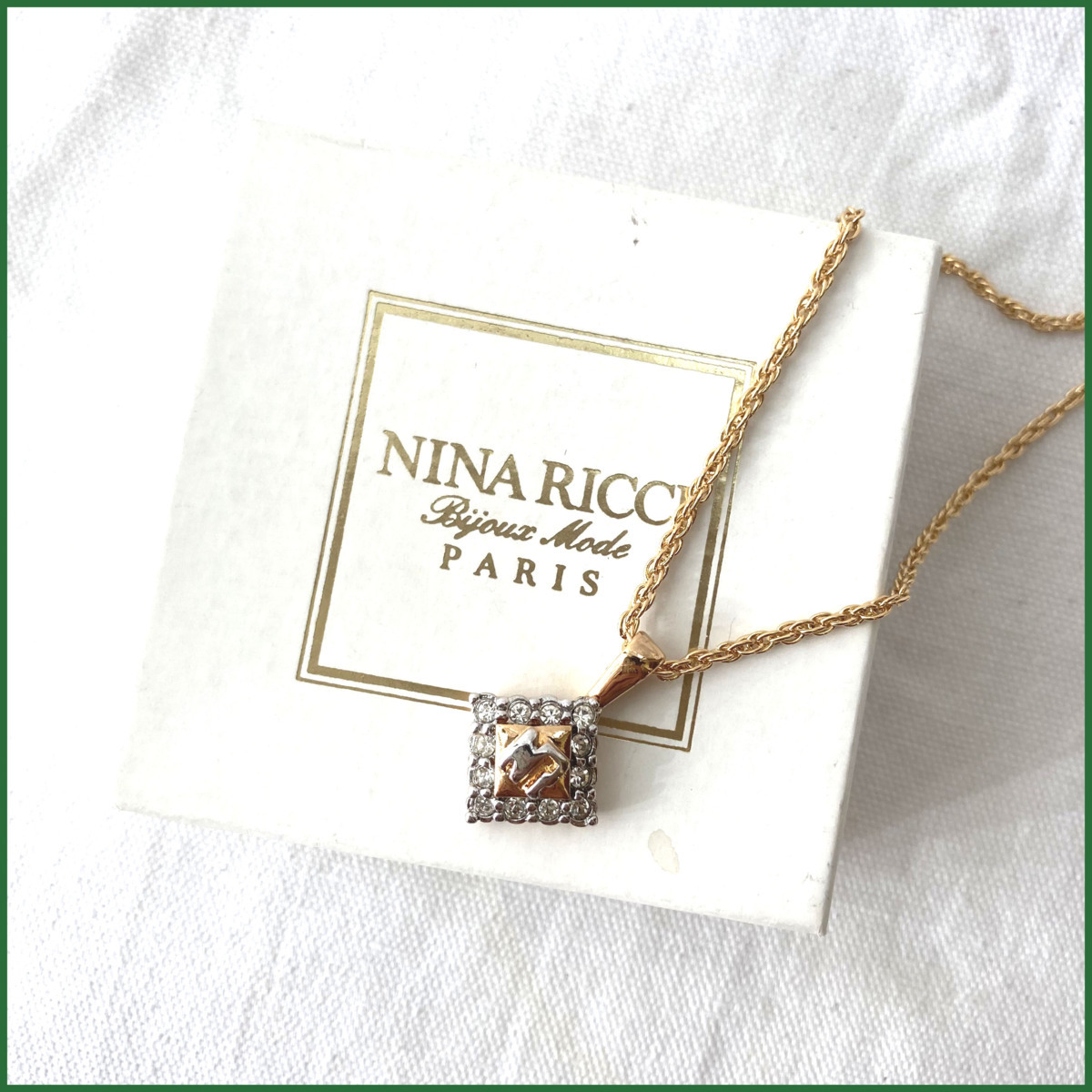 逸品 中古 NINA RICCI ニナリッチ NRロゴ 完成品 箱付 ダイヤ型ネックレス